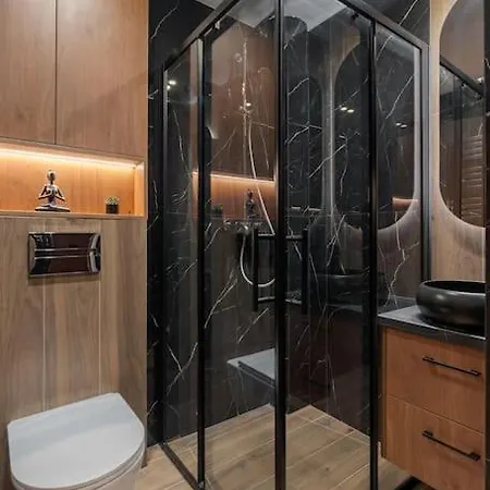 Modern Loft With Free Parking Apartman *
