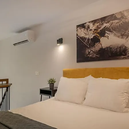 Apartman Modern Loft With Free Parking
